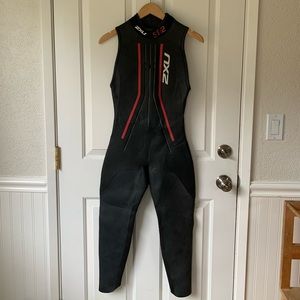 Men’s ST:2 sleeveless team wetsuit. NWT but some tears. See pictures